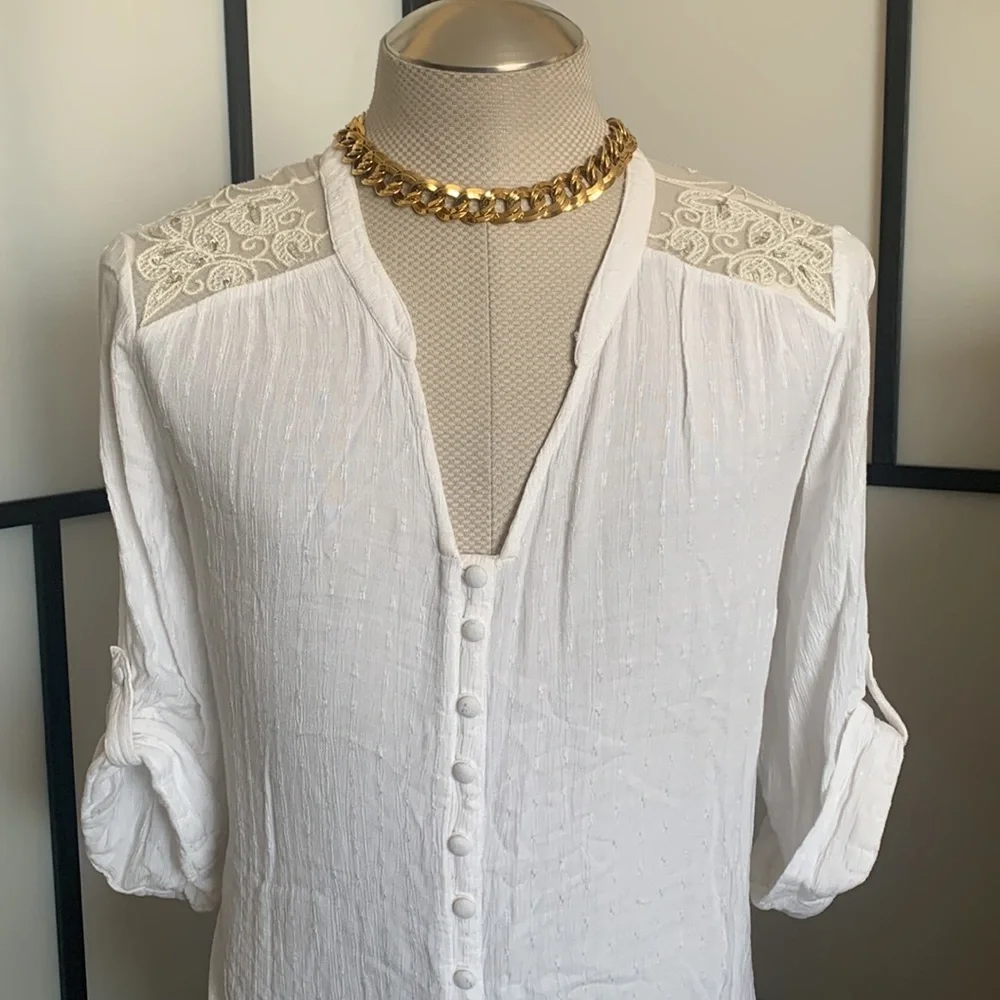 Torrid Women's White Tunic Detail Sheer Top Size 2X V797 - Picture 2 of 16
